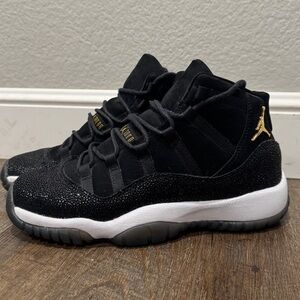 Jordan 11 retro heiress black
Size: youth 6
Worn twic